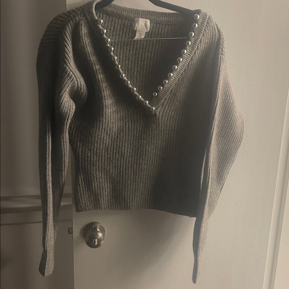 H&M Charcoal V-Neck Sweater with Pearl Details - Picture 1 of 2